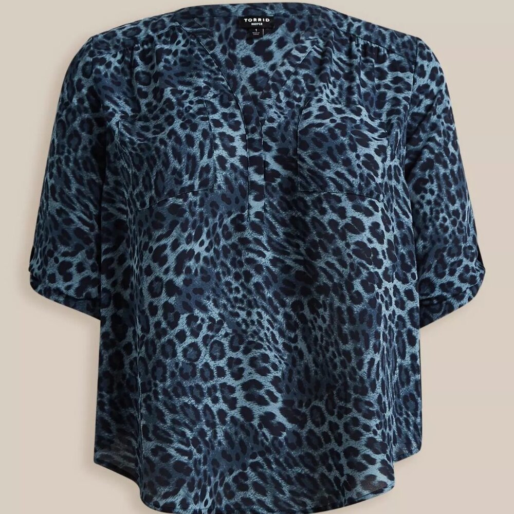 Harper Georgette 3/4 Sleeve Blouse Photoreal Leopard Blue Size 6X (30) - Picture 2 of 4